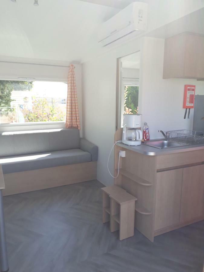 Hotel Mobilhom Herve Condrieu Exterior foto